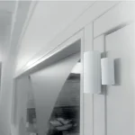 Magnetsensor monteret p� vindueskarm