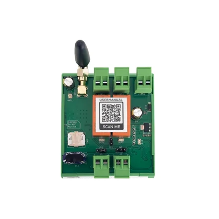 GSM-modul p� DIN-skinne set oppefra med tilslutningsklemmer