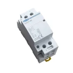Kontaktor 2-polet 63A 220V med 2 NO og 2 NC, set skr�t fra siden