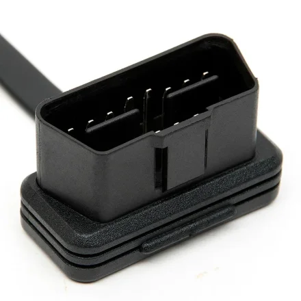 N�rbillede af OBD2 hanstik p� forl�ngerkabel