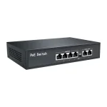 PoE switch med 4 PoE-porte og 2 uplink-porte set skr�t fra siden
