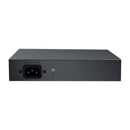 PoE switch set bagfra med str�mstik